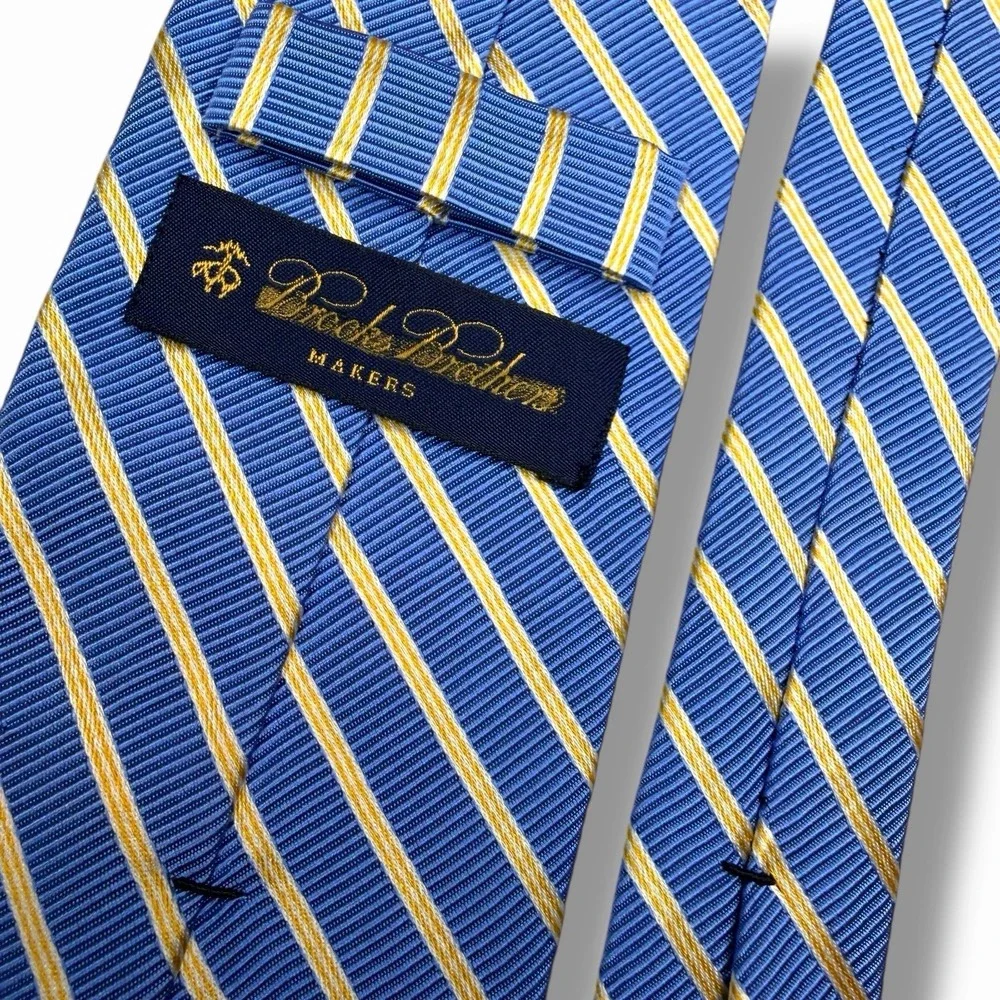 Brooks Brothers Makers Preppy Gold Blue Stripes Vintage USA 58x3.5 Mens NeckTie